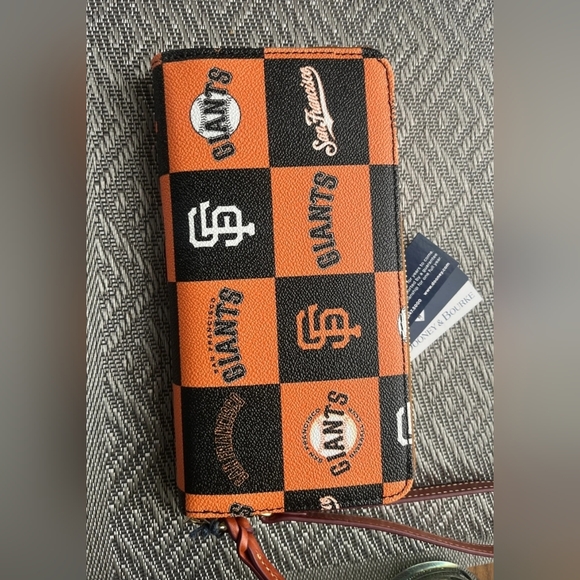 Dooney & Bourke San Francisco Giants Wallet - Picture 7 of 7